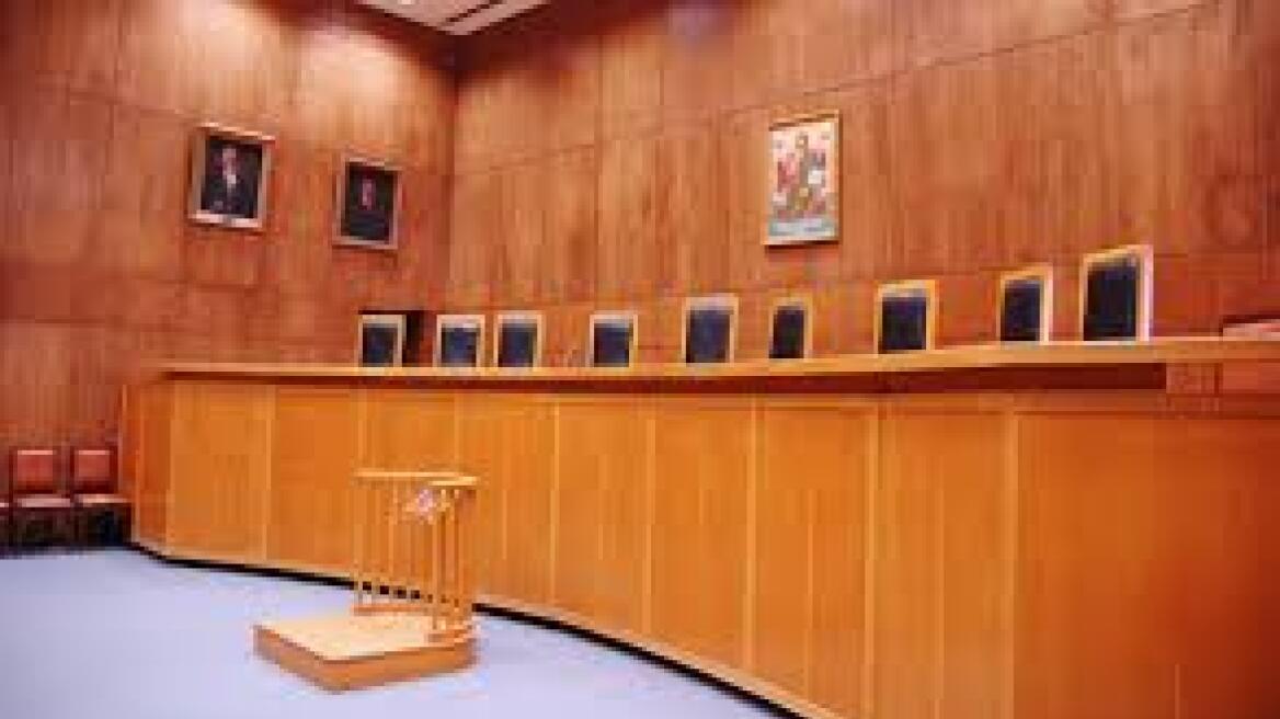 Οι δικαστές στηρίζουν την Κυβέρνηση - Τι αναφέρουν σε επιστολή τους στον Γιούνκερ